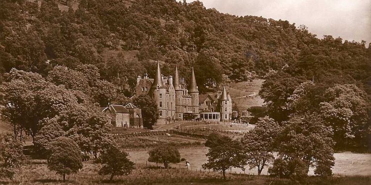 Trossachs, Trossachs Hotel