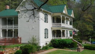 Mountain Rose Inn