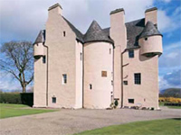 mouse click to look at Barcaldine Castle accommodation details