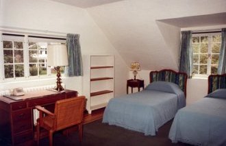Fellows Building bed room,  1981